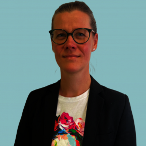 Recura Akademie Nadine Perle Lehrkraft Schule für Sozialberufe